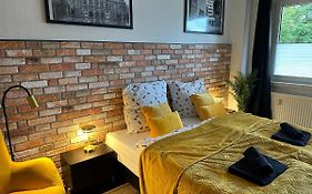ANGEBOT - modern&gemütlich mit Parkplatz, Balkon, WiFi, Waschmaschine - 5min zum Schloss